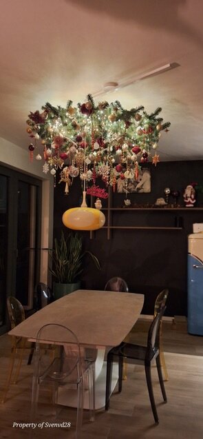 New York - Plafond kunstkerstboom - rond 160 cm - met Brandcertificaat - Ophangoog