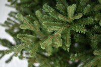 Our Nordic Christmas Vermont - Kunstkerstboom - 183 cm - Houten voet - Mix Pe met PVC