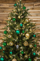 Our Nordic Christmas Arkansas - Kunstkerstboom - 213 cm - donkergroen - houten voet