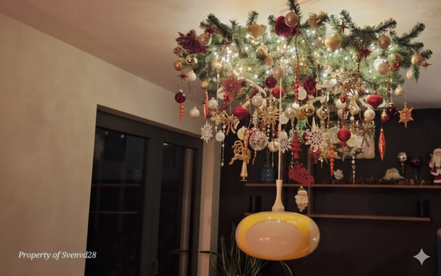 New York - Plafond kunstkerstboom - rond 160 cm - met Brandcertificaat - Ophangoog